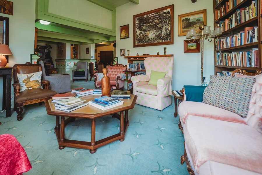 5 Bedroom Property for Sale in De Rust Western Cape